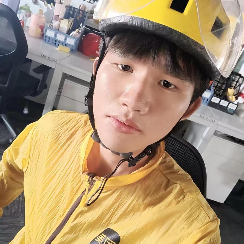 nam shipper kiem hon 5 ty dong trong 5 nam, lich sinh hoat gay chu y hinh anh 1