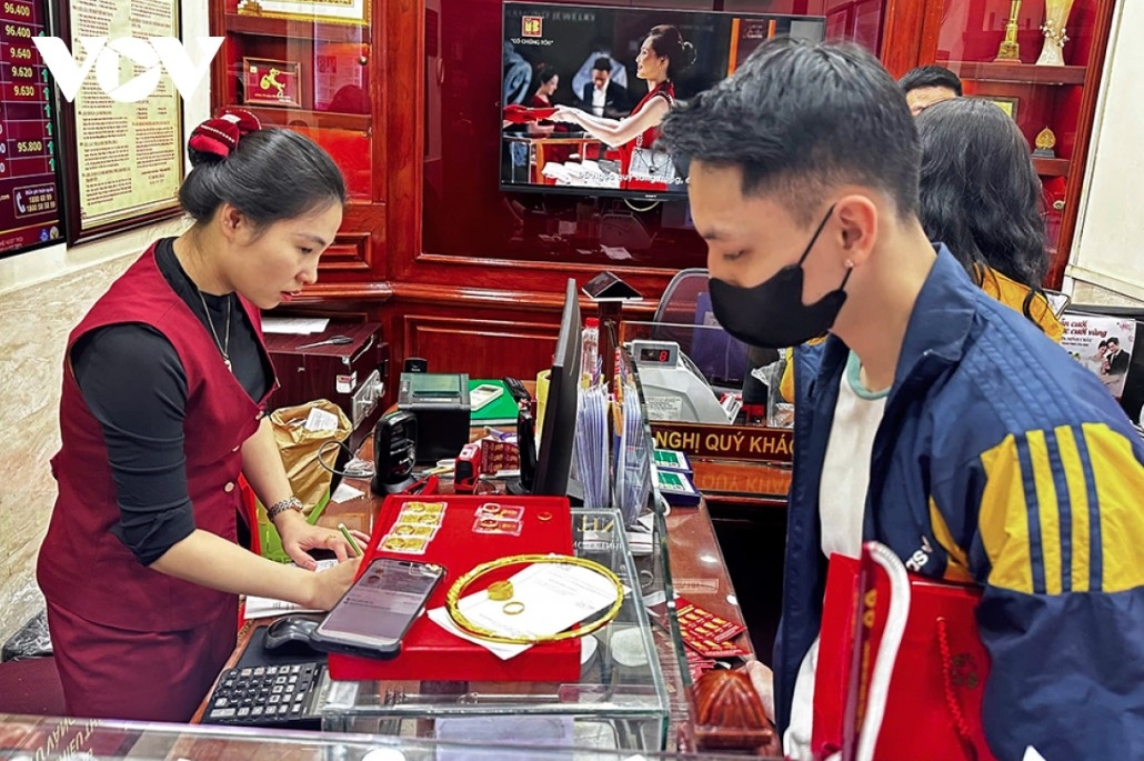 gold bar prices skyrocket past vnd190 mln tael amid global rally picture 1