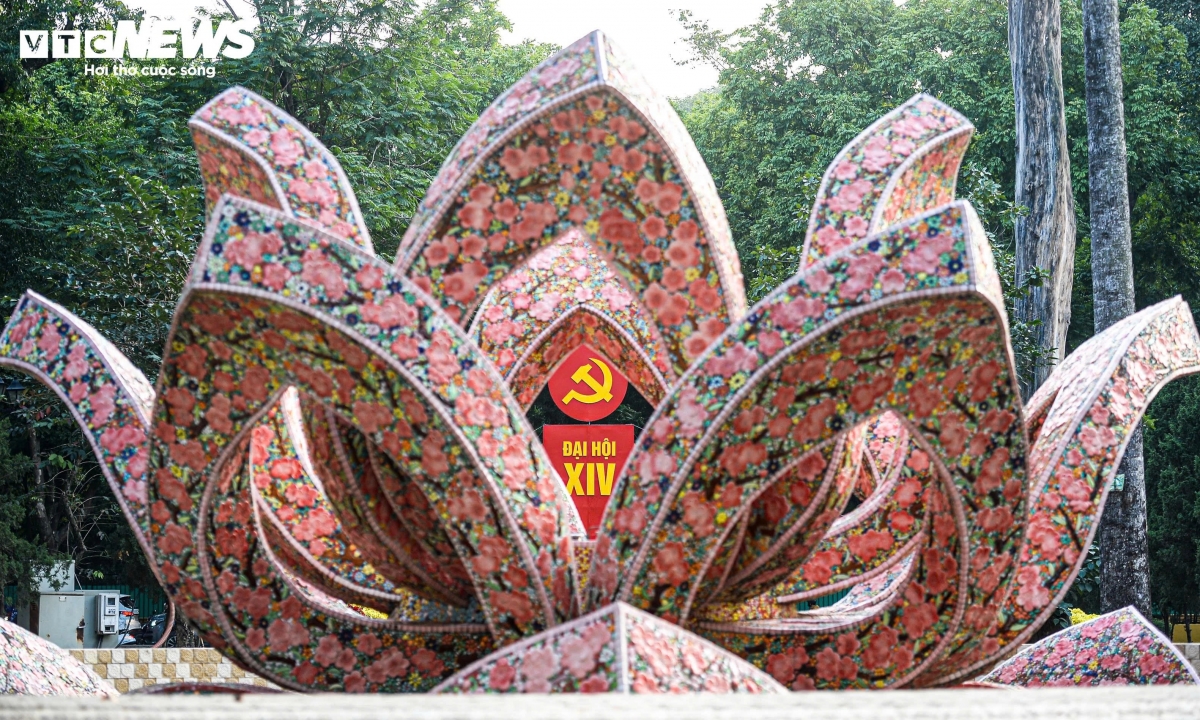 hanoi decked out to welcome 14th national party congress picture 10