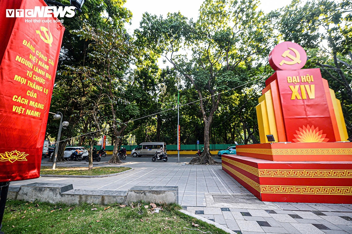 hanoi decked out to welcome 14th national party congress picture 5