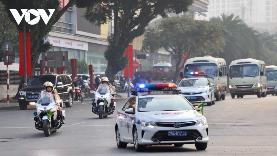 hanoi police conduct motorcade escort drill ahead of 14th national party congress picture 4