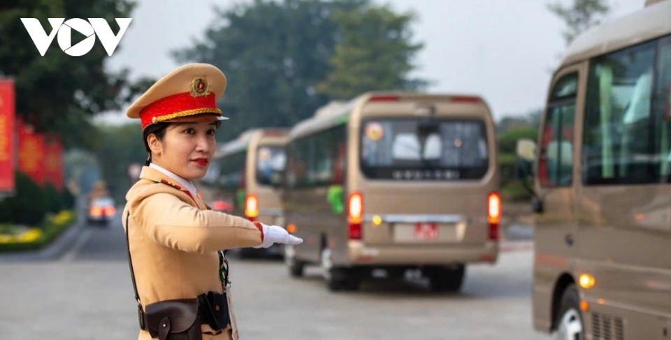 hanoi police conduct motorcade escort drill ahead of 14th national party congress picture 5