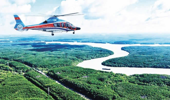 hcm city set to relaunch helicopter sightseeing tours picture 1