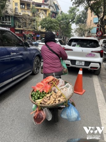 nhung ganh hang rong noi pho thi hinh anh 2