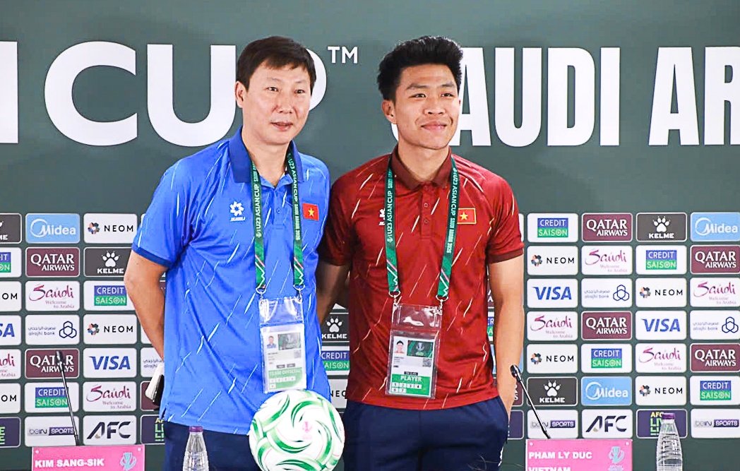 hlv kim sang sik quyet tam cung u23 viet nam vao tu ket u23 chau A 2026 hinh anh 1