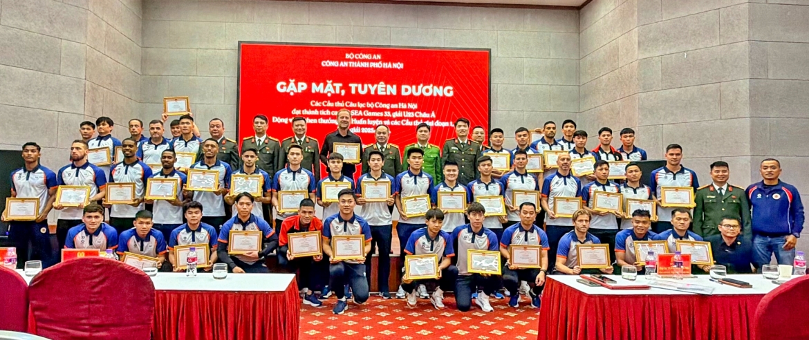 clb cahn tuyen duong Dinh bac va dan sao u23 viet nam hinh anh 2