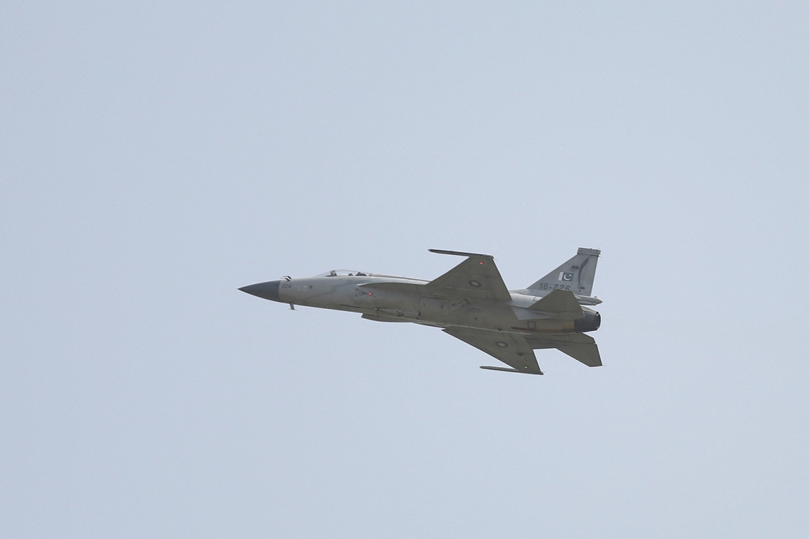 pakistan ngo y ban tiem kich jf-17 cho bangladesh hinh anh 1