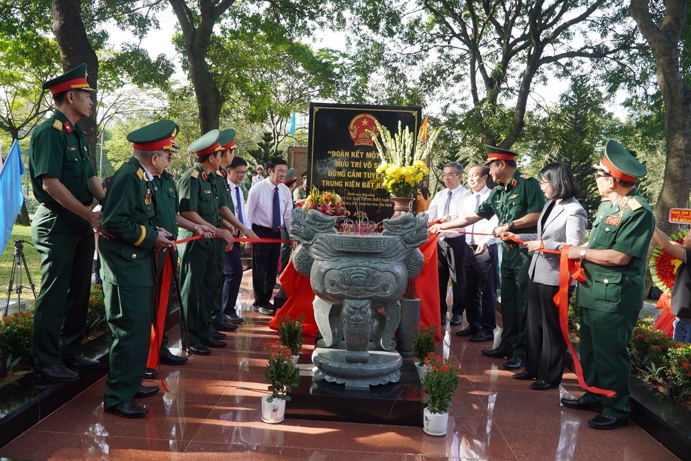 Nam A Bank đồng hành xây dựng bia tưởng niệm chiến sĩ biệt động Sài Gòn–Gia Định