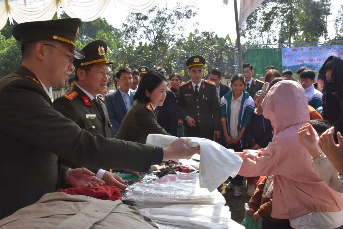 phong trao ba nhat - boi dap the tran long dan hinh anh 2