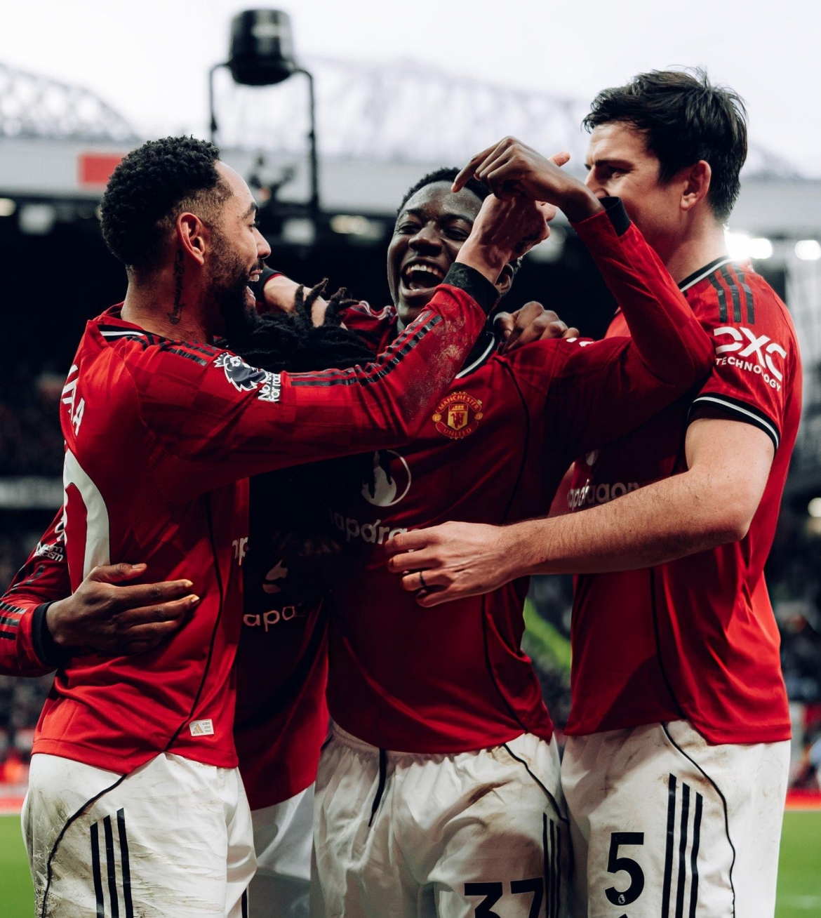 hlv carrick dai phau mu 5 ngoi sao san sang thang hoa duoi anh den old trafford hinh anh 4