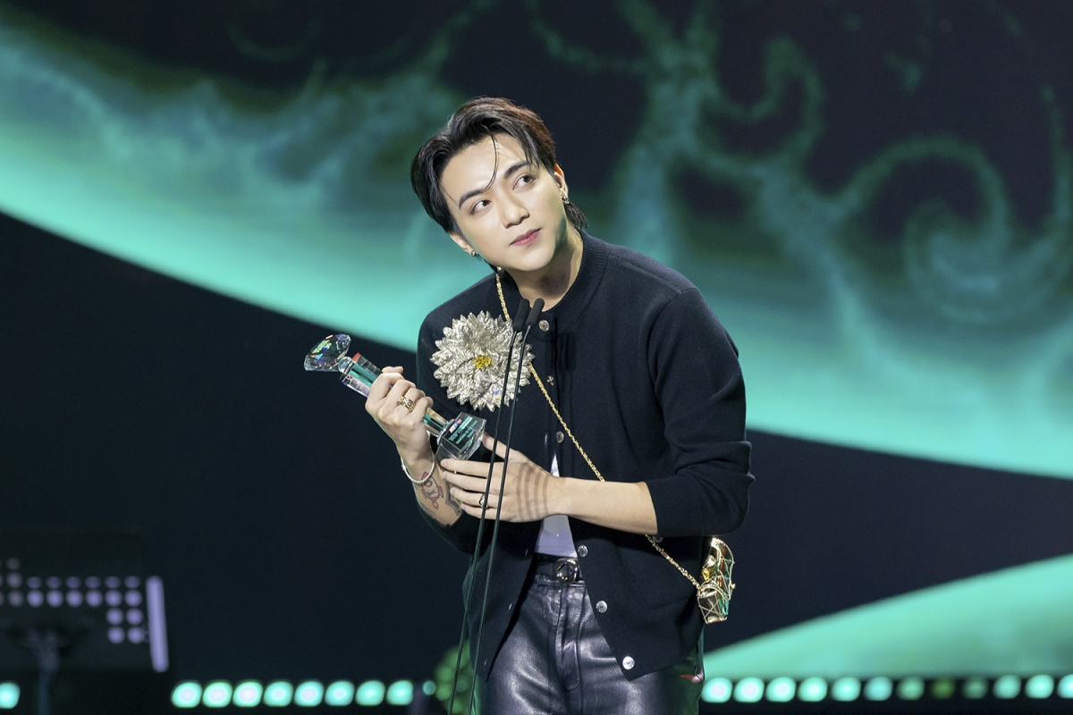 hoa minzy va bac bling thang lon o giai lan song xanh 2025 hinh anh 7