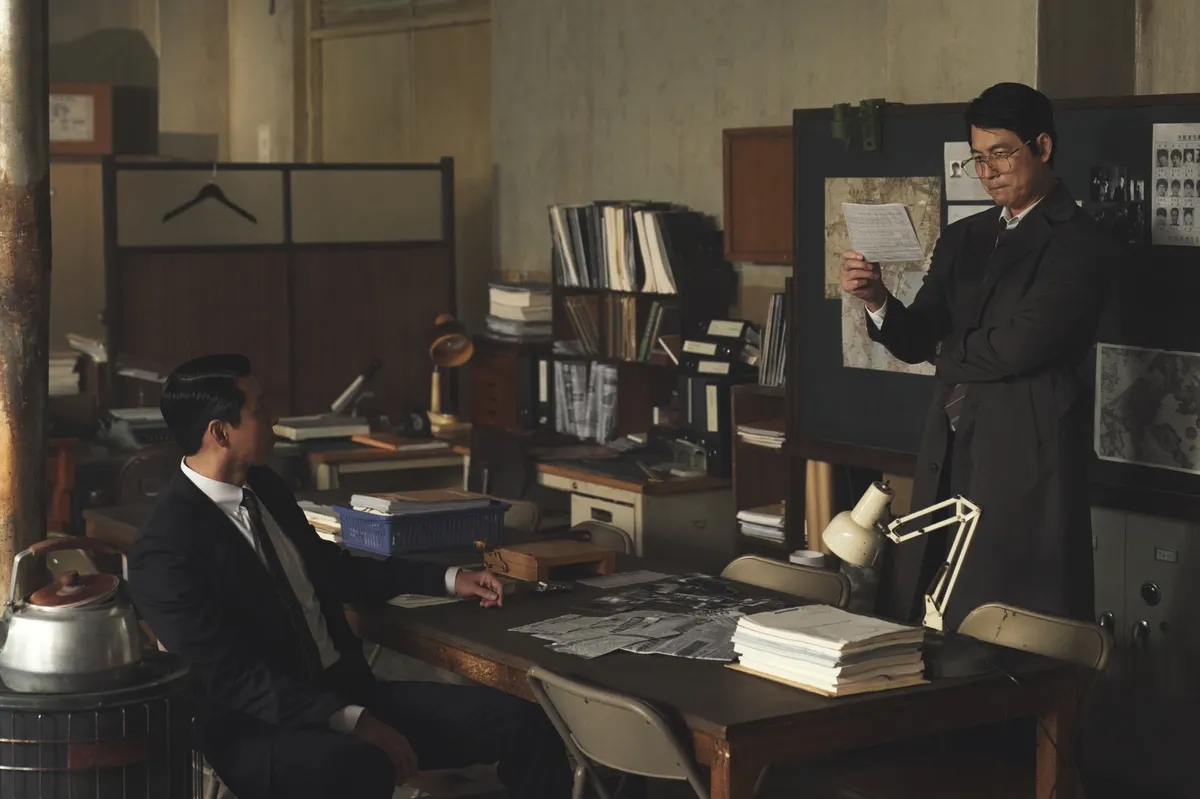  made in korea tham vong quyen luc trong con xoay lich su hinh anh 4