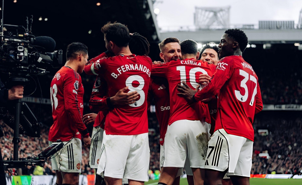 hlv carrick dai phau mu 5 ngoi sao san sang thang hoa duoi anh den old trafford hinh anh 1