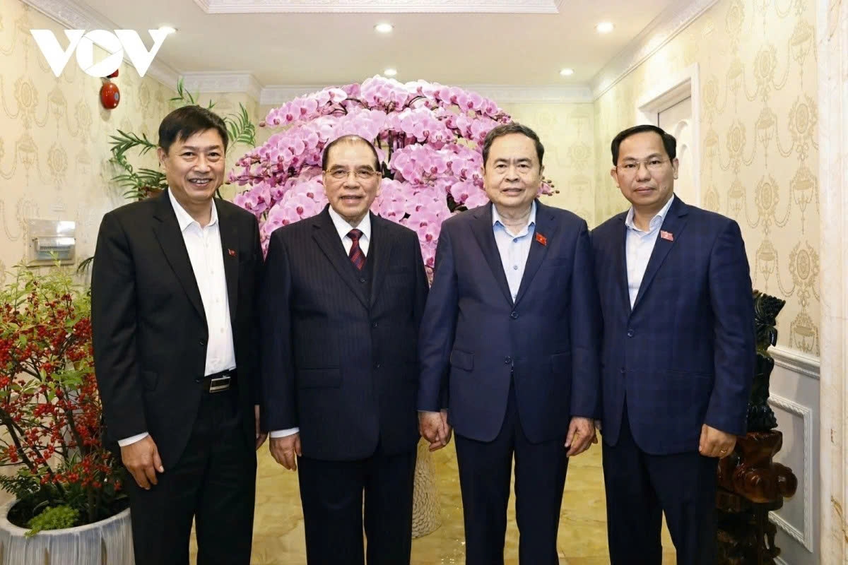 top legislator pays tribute to former party and state leaders picture 2