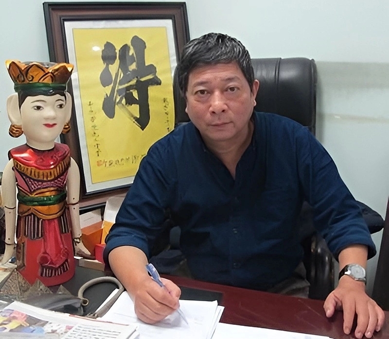 nsnd hoang tuan, nguyen giam doc nha hat mua roi thang long qua doi hinh anh 1
