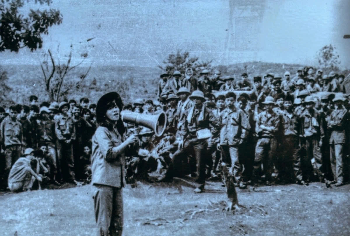 voi Dang ven toan niem tin yeu Am nhac vov dong hanh cung van menh dat nuoc hinh anh 2