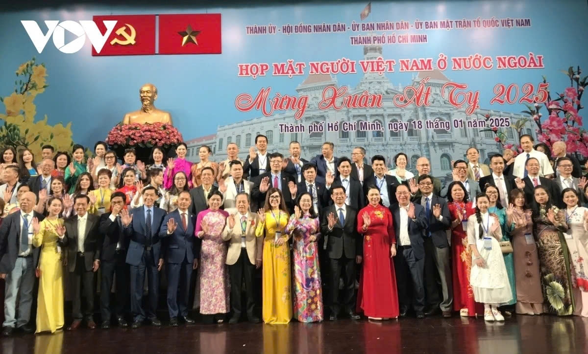 hcm city to welcome 1,000 overseas vietnamese for tet reunion picture 1