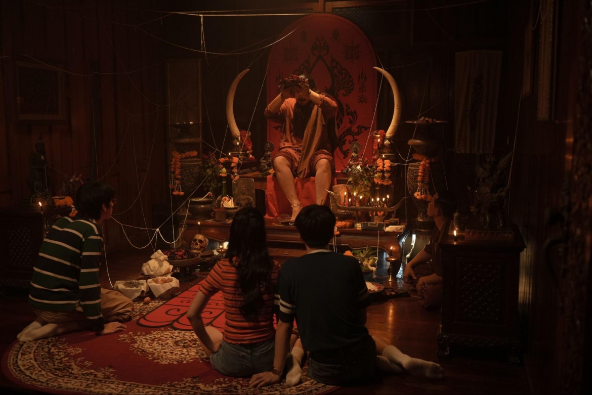  panor ta thuat huyet ngai 2 va man tro lai day am anh cua kinh di thai hinh anh 2