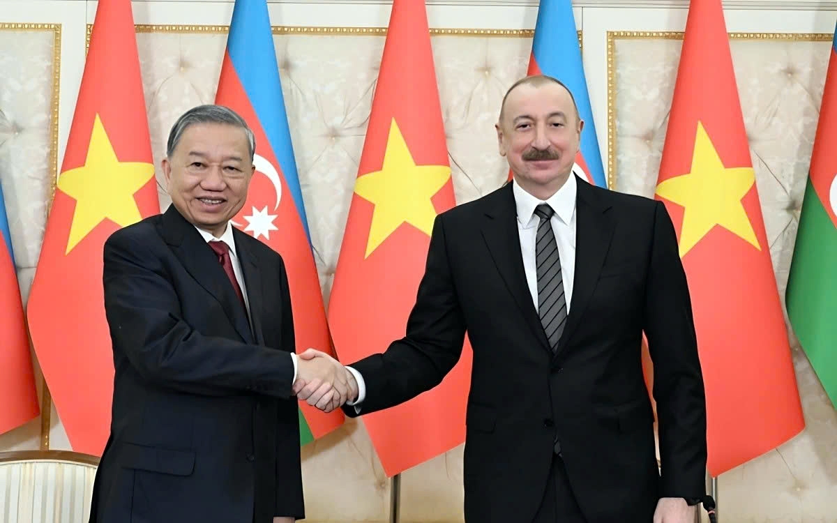 azerbaijan ambassador praises vietnam s strategic development vision picture 2