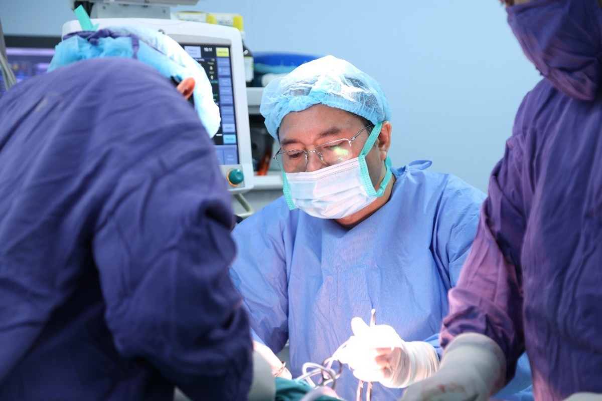 Nguy cơ mất toàn bộ bàn tay trái vì pháo nổ