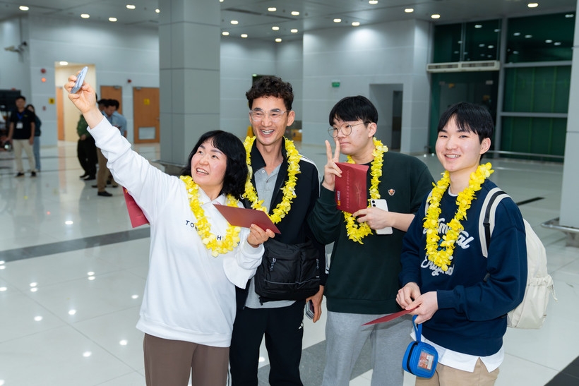 phu quoc int l airport starts new year with flight from rok picture 1
