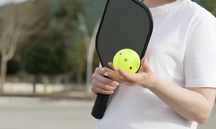 mai me choi pickleball den khuya, vo quen ca sinh nhat cua toi hinh anh 1