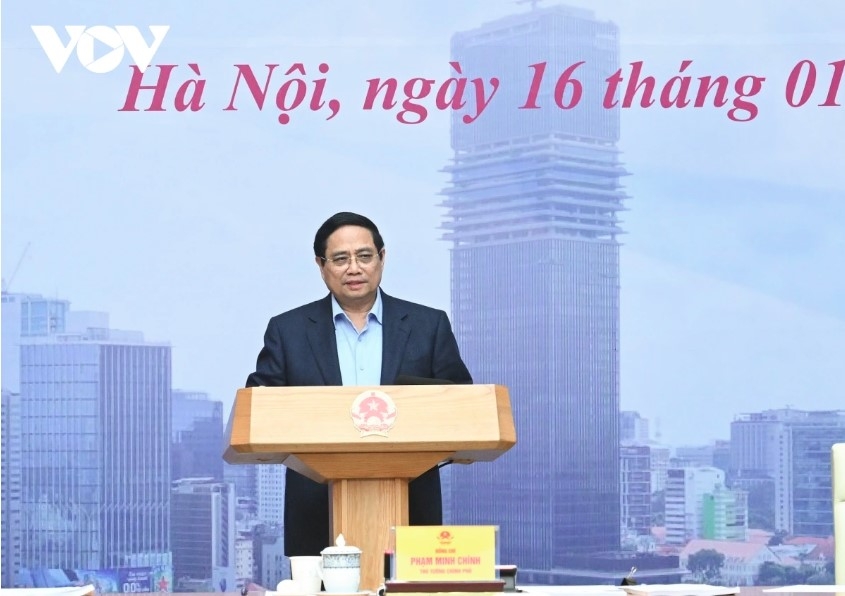 pm chinh confident in vietnam s ability to build international financial centers picture 2