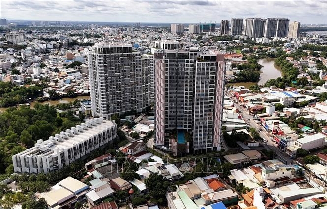 vietnam s real estate m as shift toward long-term strategies picture 1