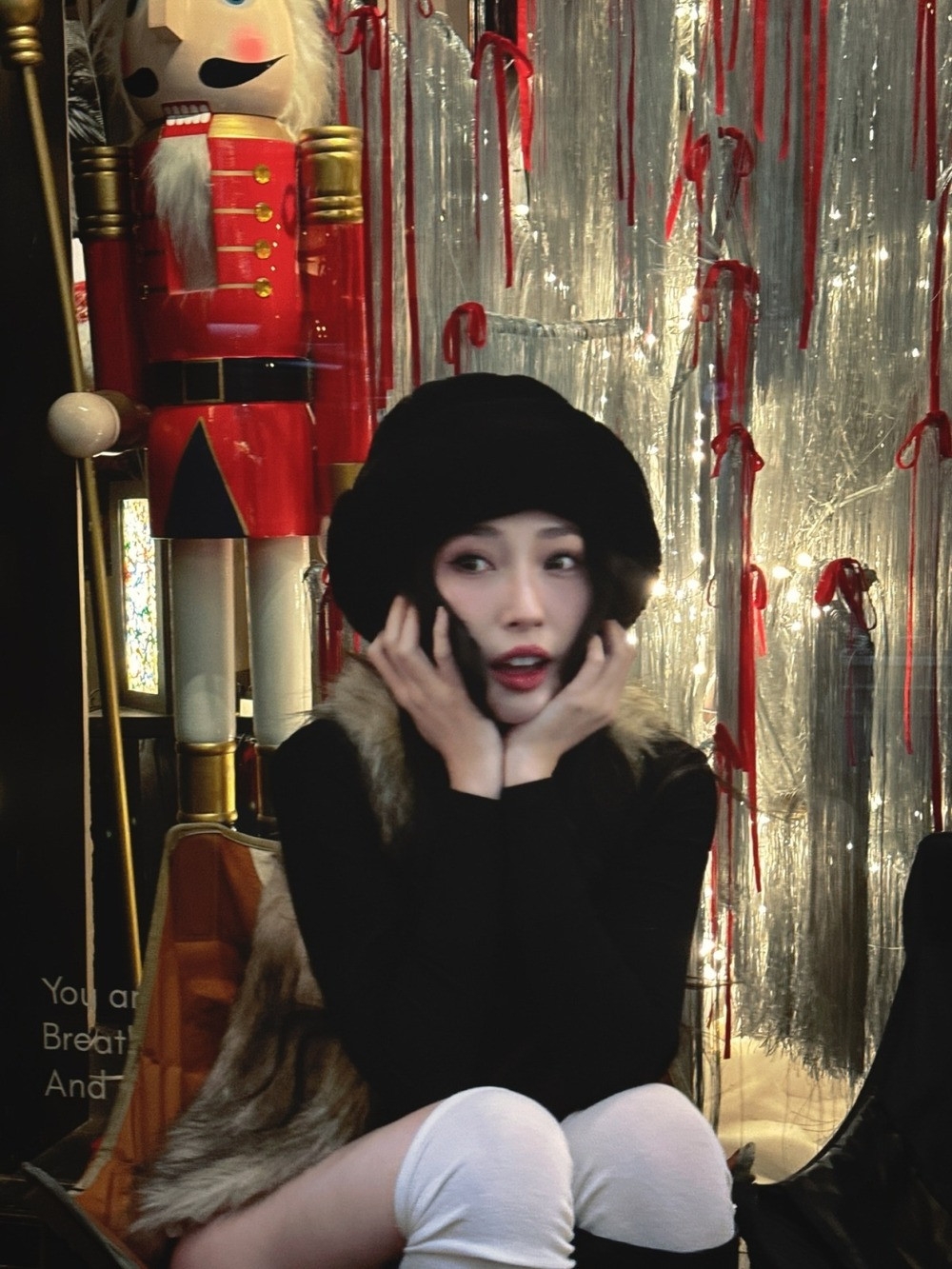 sao viet 9 1 quang thang khoe anh di an lau voi quoc khanh hinh anh 4