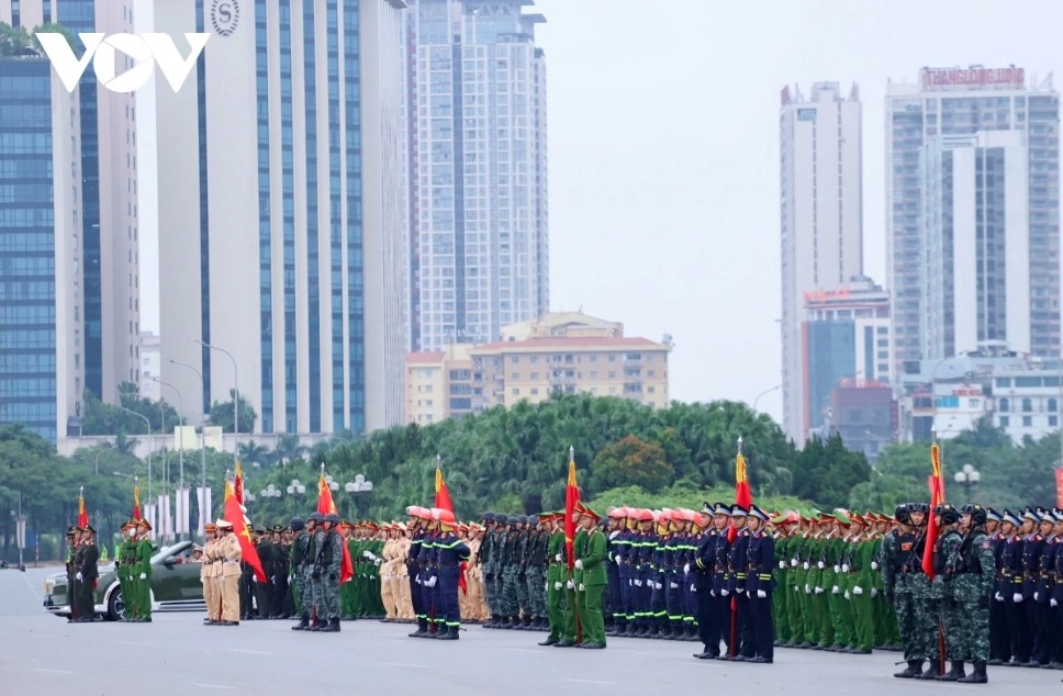 hanoi police rehearse security plans for the 14th national party congress picture 6