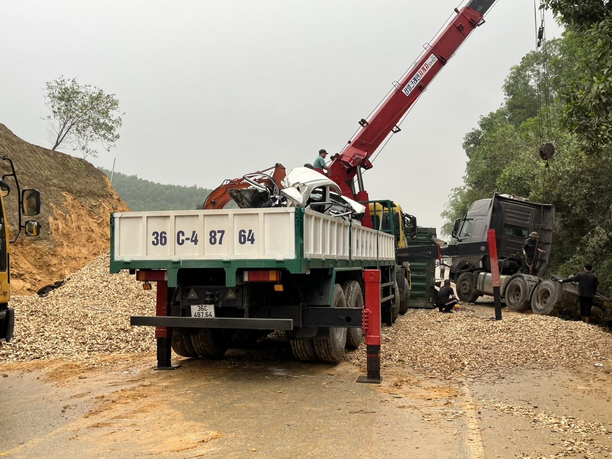 Tai nạn giao thông nghiêm trọng khiến 1 người tử vong, 1 người bị thương