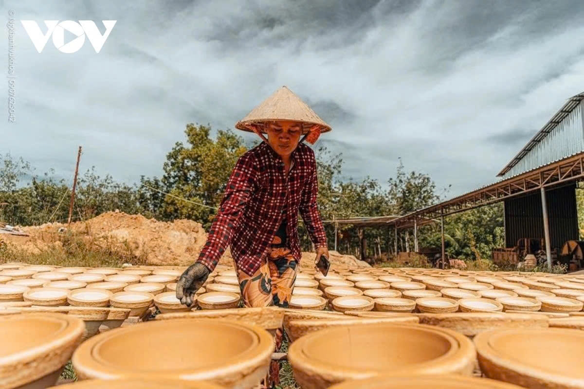 tay ninh pottery reviving beauty from dormant clay picture 6