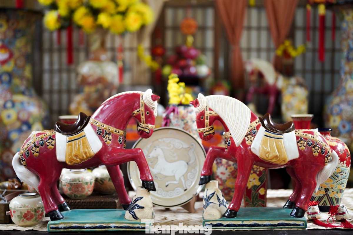 a closer look at a unique collection of ceramic horses for tet picture 10