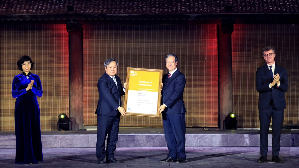 Hà Nội nhận danh hiệu "Thành phố học tập toàn cầu" của UNESCO