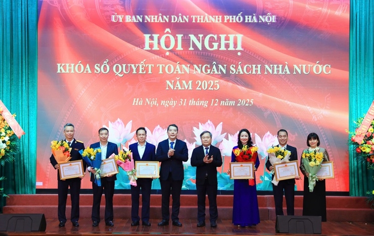 Thu ngân sách 2025 của Hà Nội đạt hơn 700.000 tỷ đồng, đứng đầu cả nước