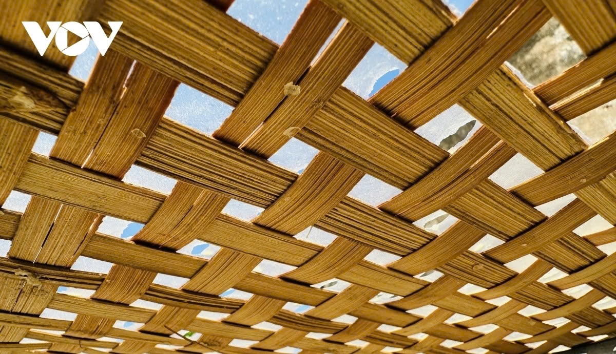 200-year-old rice paper village busy preparing for tet picture 10