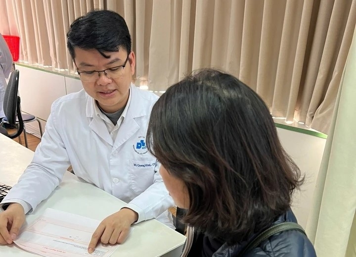 tiem filler de dep nhanh don tet, nguoi phu nu bi bien chung nang hinh anh 1