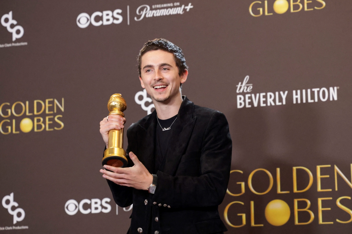 timothee chalamet thang lon qua cau vang 2026 voi marty supreme hinh anh 1