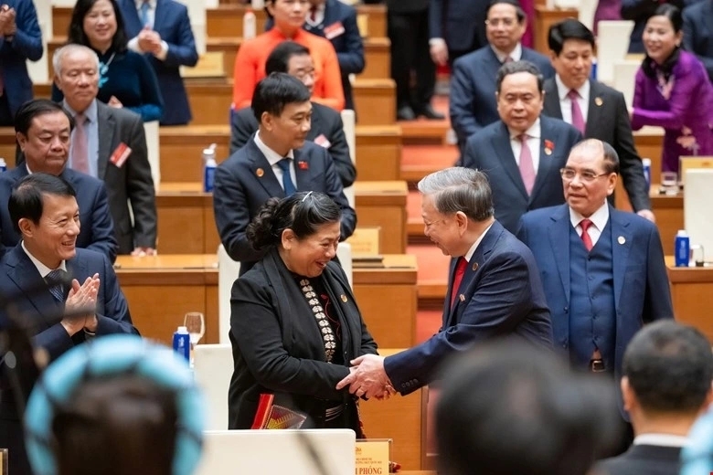  tham gia quoc hoi, toi tung buoc truong thanh, hieu dan, hoc o nhan dan hinh anh 2