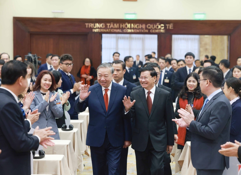 top lao leader briefs on outcomes of lprp s 12th national congress in hanoi picture 1