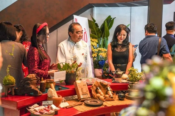 lunar new year tours boom picture 1