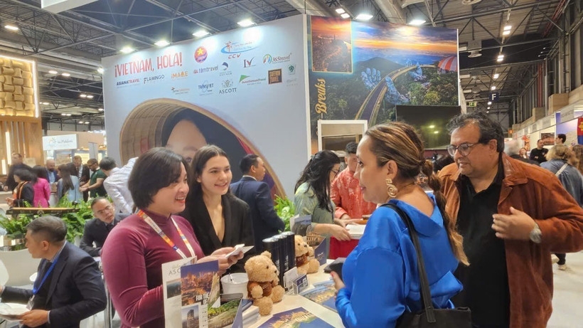 vietnam shines at fitur int l tourism fair in spain picture 1