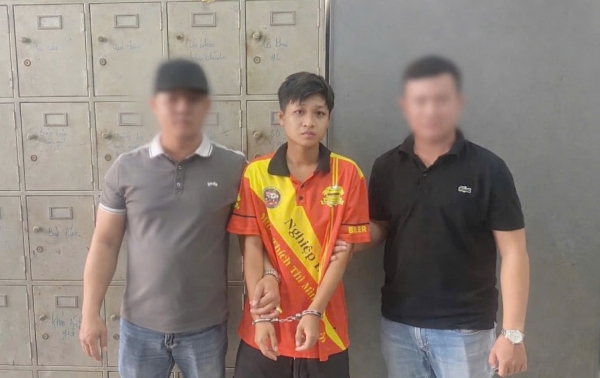 Trộm vàng của “vợ đồng giới” rồi bỏ trốn nhưng không thoát