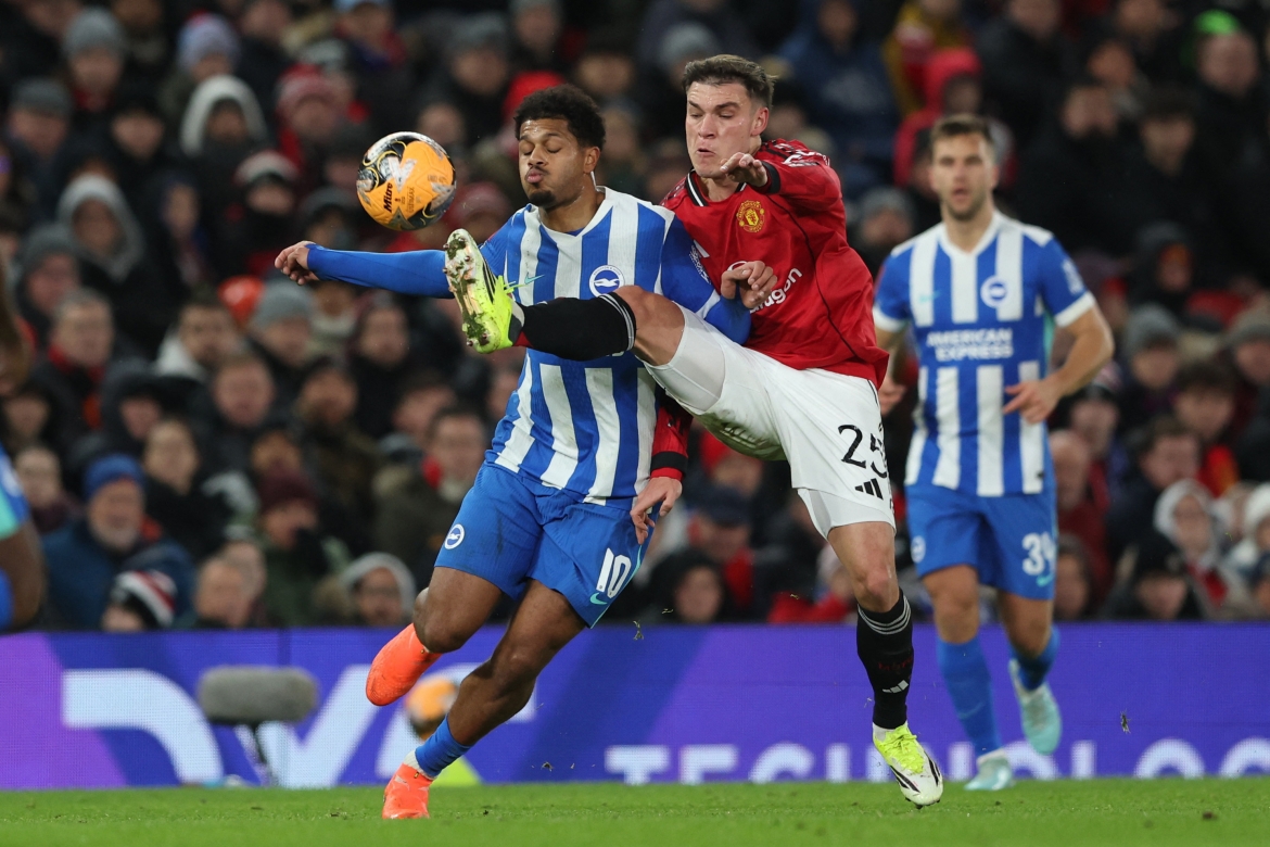 ket qua bong da hom nay 12 1 mu thua brighton, bi loai o fa cup hinh anh 22