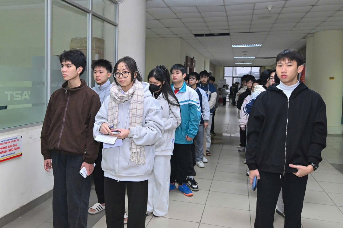 ky thi rieng co hoi chu dong hay cuoc dua giu suat som hinh anh 1