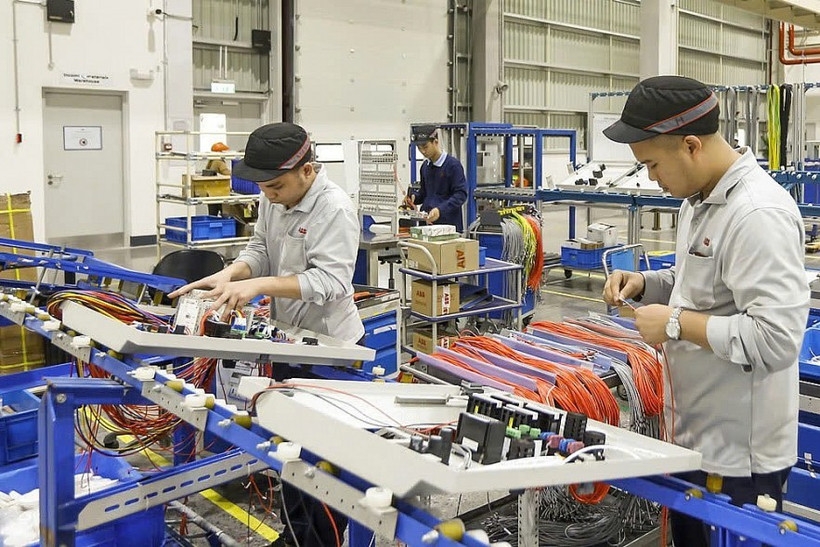 foreign investors maintain strong confidence in vietnam s market picture 1