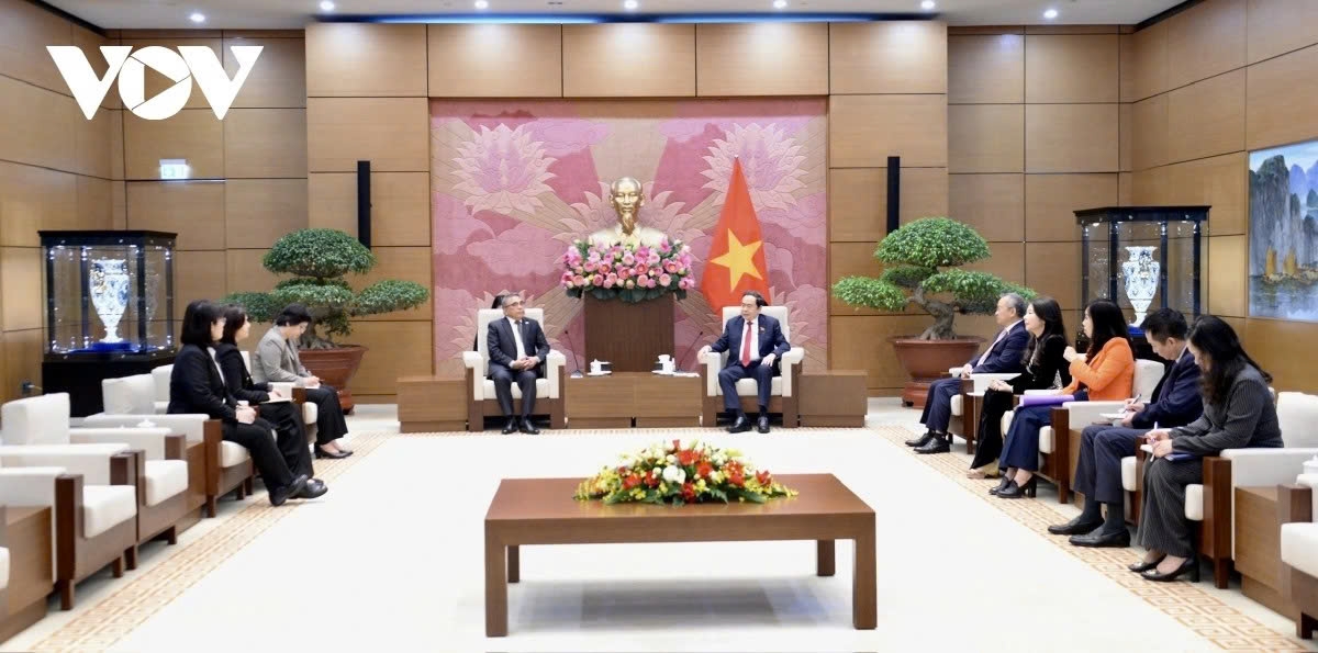 top legislator receives outgoing ambassadors of cambodia, us, philippines picture 3