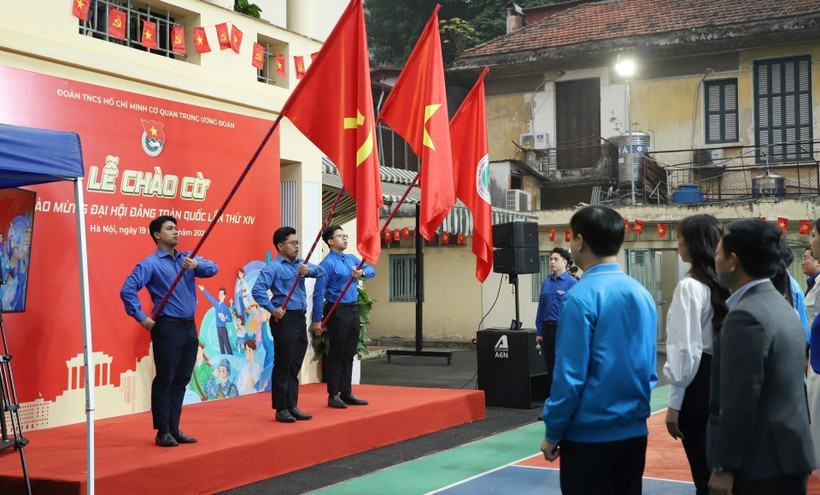 vietnamese youth support 14th party congress with nationwide flag raising picture 1