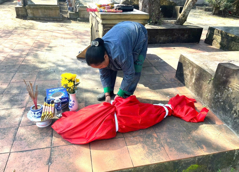 phat hien xac ca voi nang khoang 40kg troi dat vao bo bien quang tri hinh anh 1