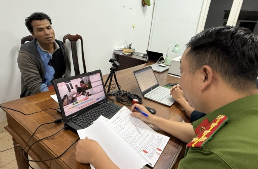 giet em re, giau xac duoi ao, doi tuong bi bat sau 15 gio gay an khai gi hinh anh 1